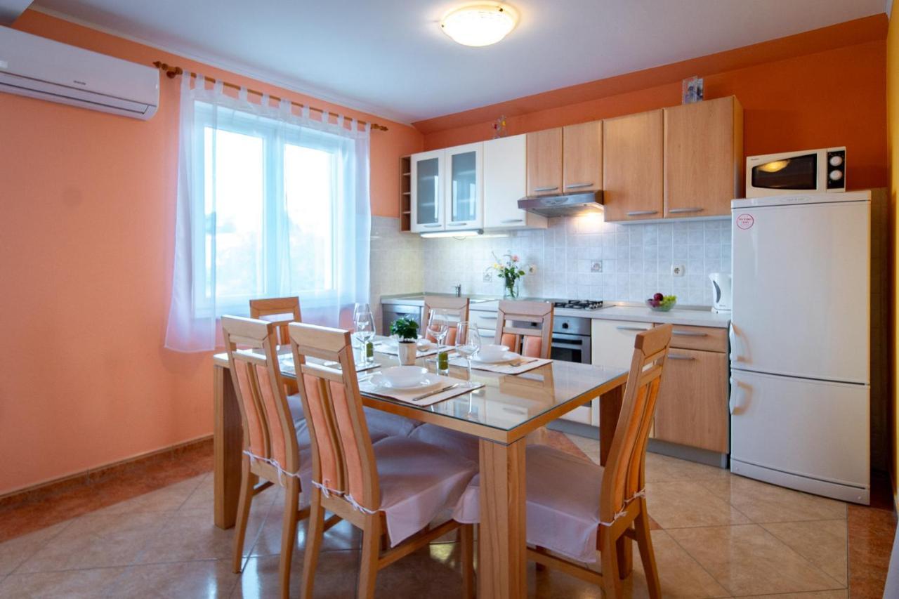 Kastell Apartments Lopar Εξωτερικό φωτογραφία