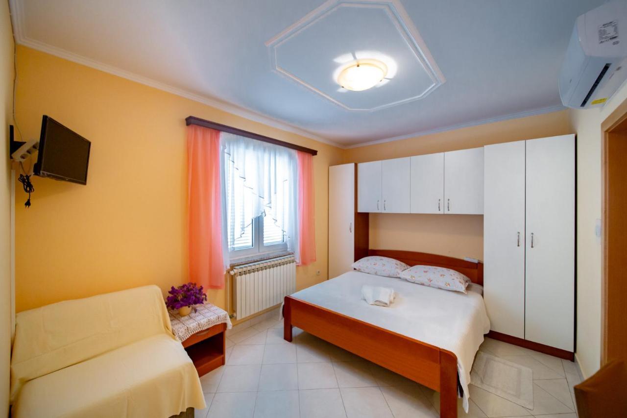 Kastell Apartments Lopar Εξωτερικό φωτογραφία