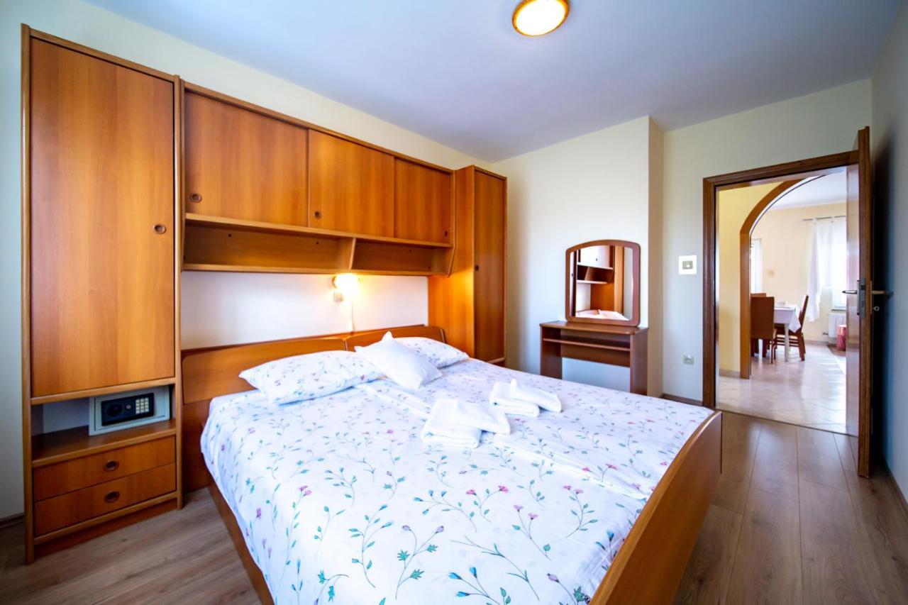 Kastell Apartments Lopar Εξωτερικό φωτογραφία