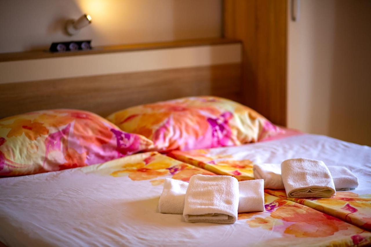 Kastell Apartments Lopar Εξωτερικό φωτογραφία