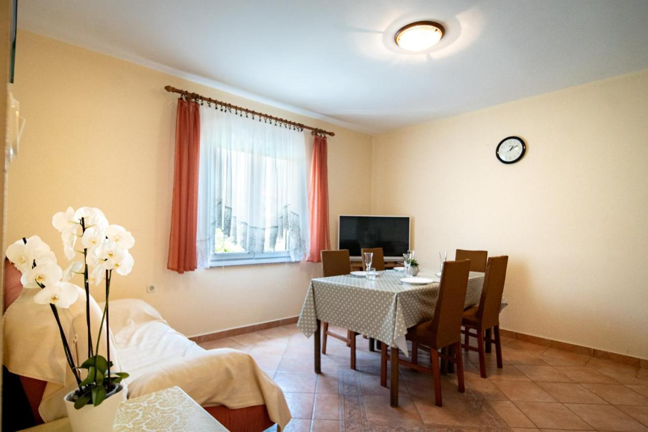Kastell Apartments Lopar Εξωτερικό φωτογραφία