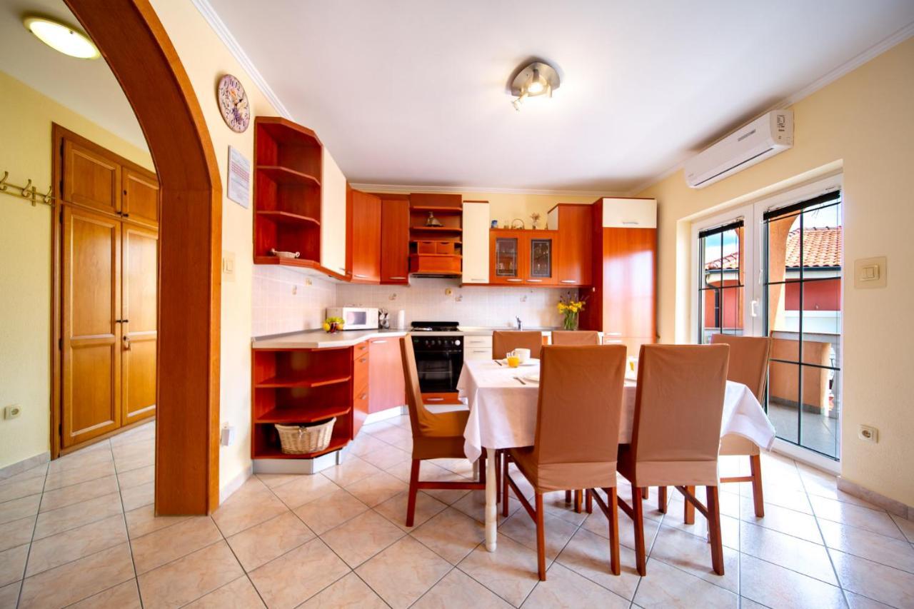 Kastell Apartments Lopar Εξωτερικό φωτογραφία