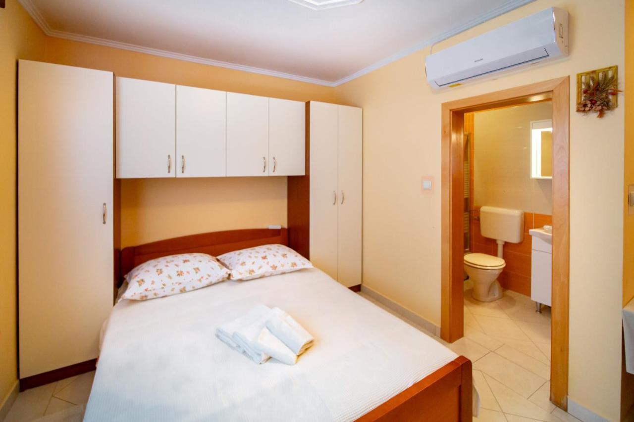Kastell Apartments Lopar Εξωτερικό φωτογραφία