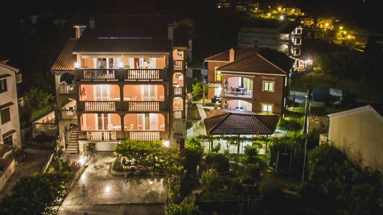 Kastell Apartments Lopar Εξωτερικό φωτογραφία